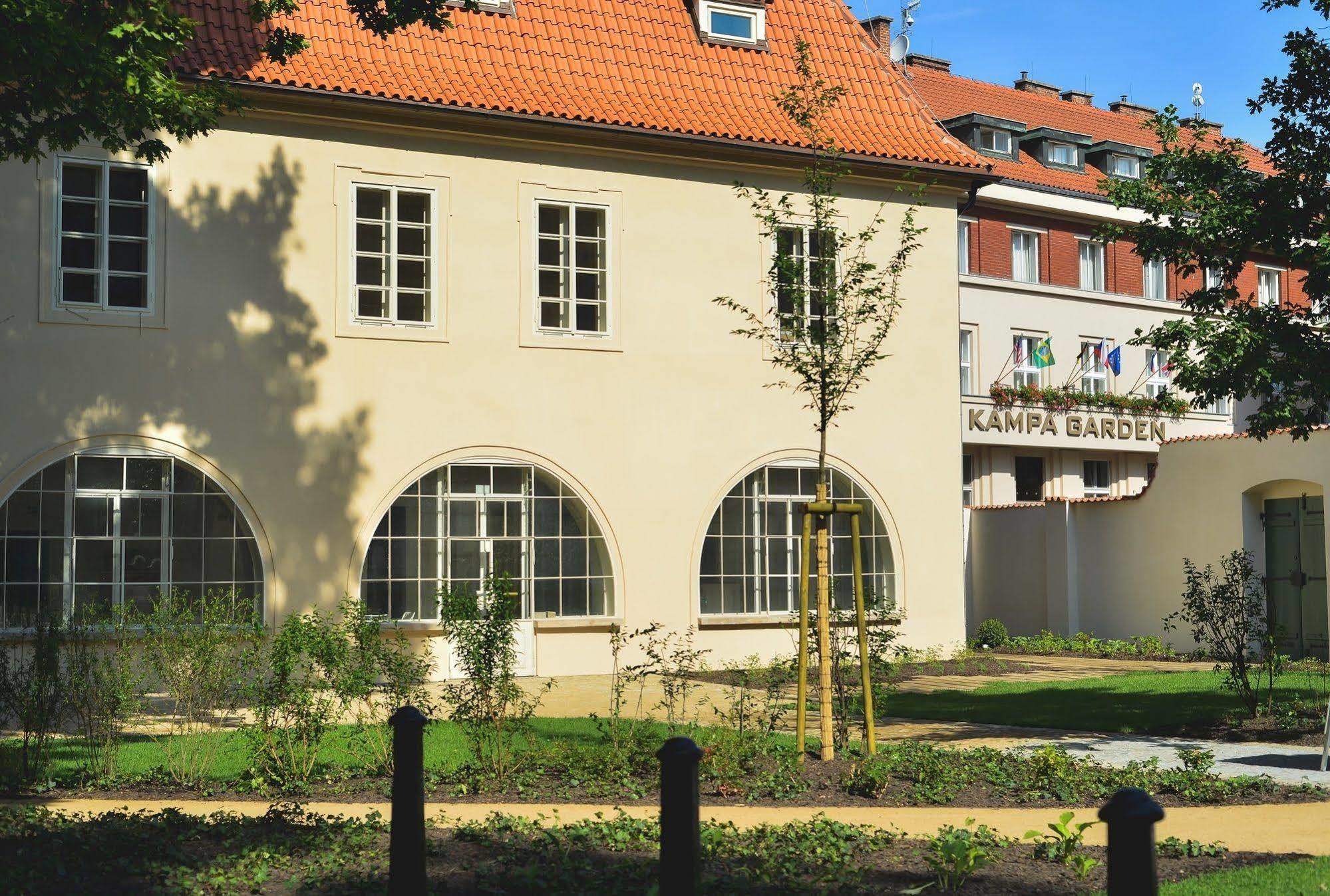 Pytloun Kampa Garden Praga